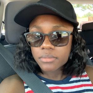 Meet your Posher, Daronka